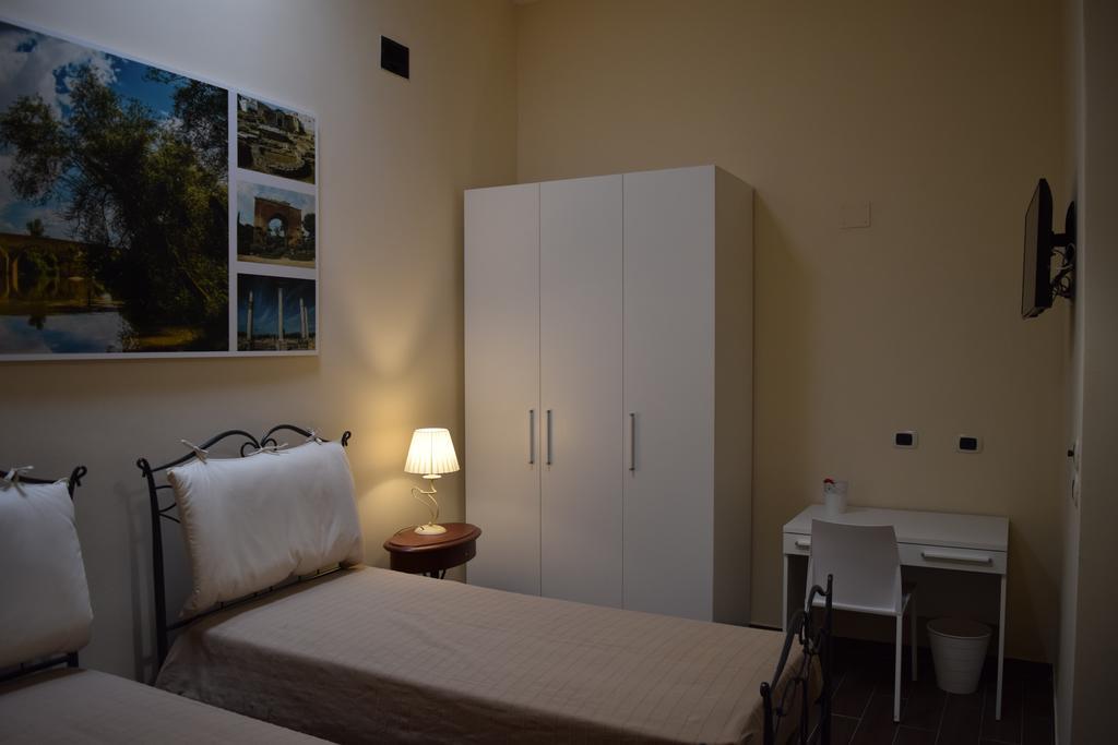 Domus Al Corso Con Servizio B&B Canosa di Puglia Habitación foto